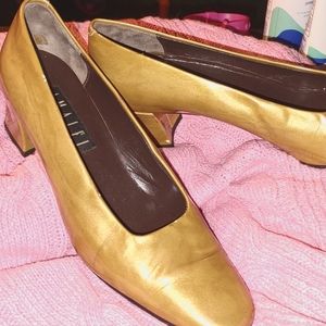 Amalfi Italy women's heels never worn